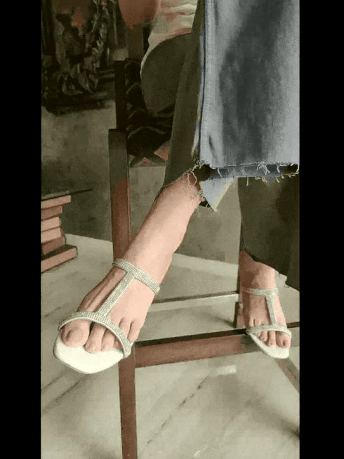 White Shimmery Heels - cunei
